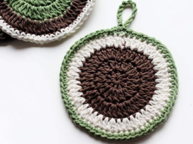 Cast Iron Pot Holders - Free Crochet Pattern • Green Fox Farms Designs