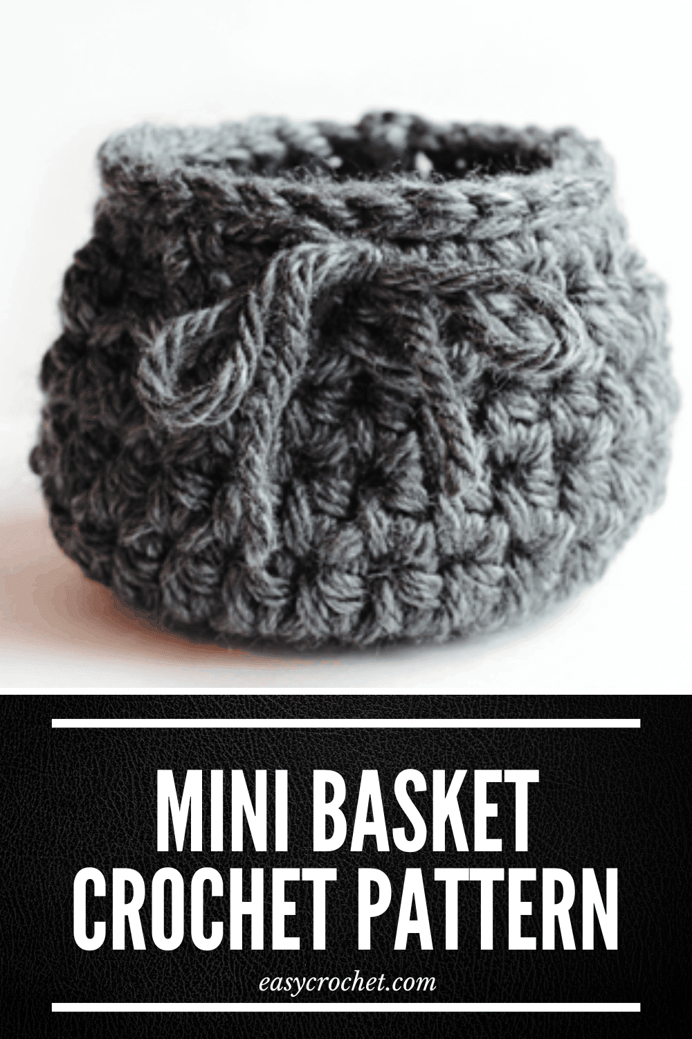 How to Crochet a Simple Mini Basket 