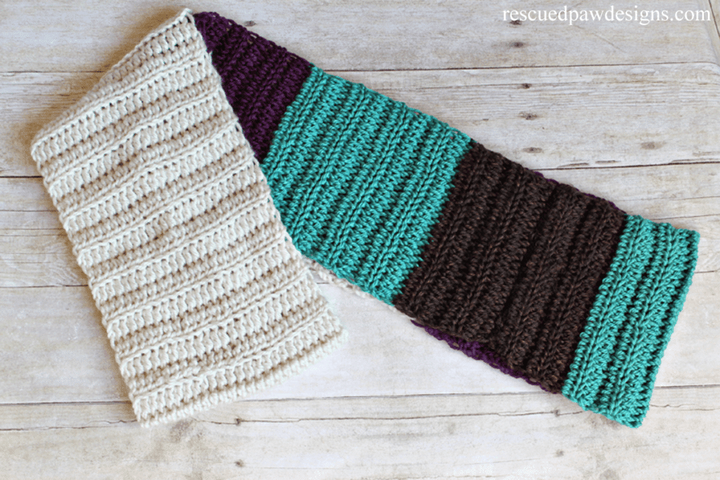 Color Blocked Infinity Scarf- Free Crochet Pattern by Easy Crochet