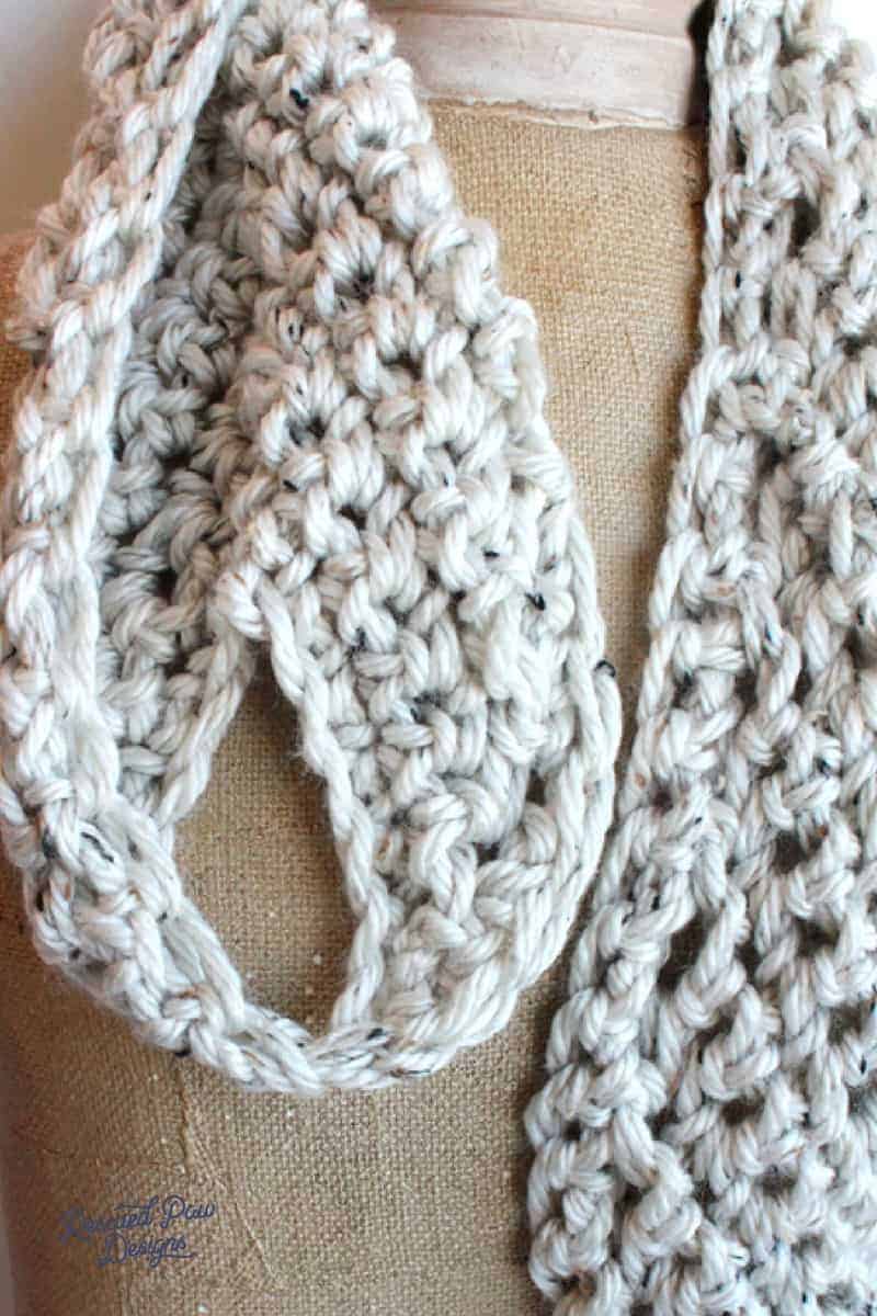 crochet scarf with hole in the middle