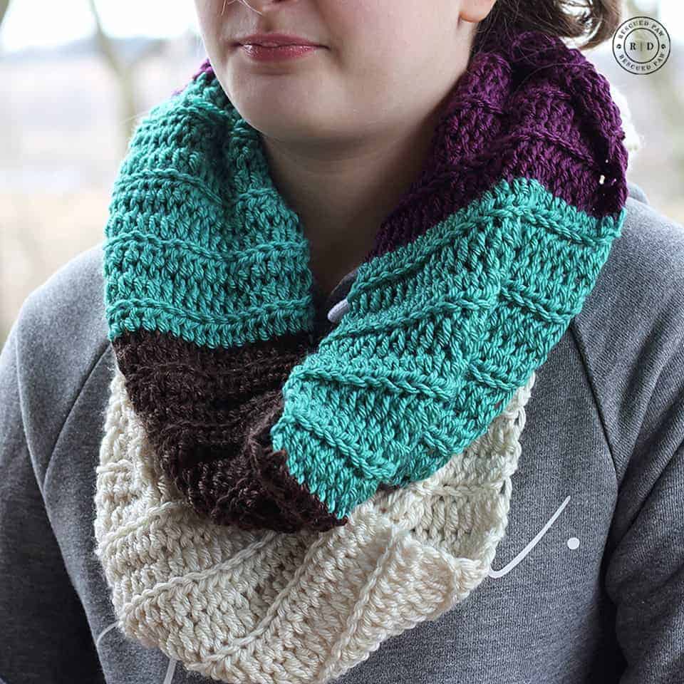 Crochet infinity scarf free pattern fast