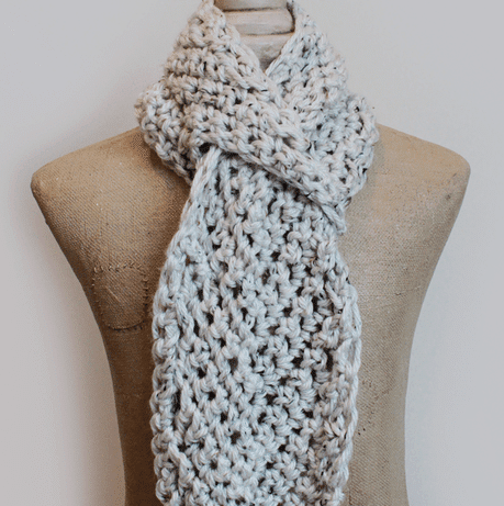 16 Easy Chunky Scarf Knitting Patterns (Striped & Plain)