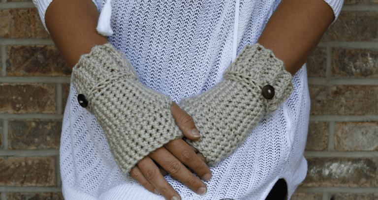 15 Must-Try Crochet Patterns for Fingerless Gloves (All Free!)