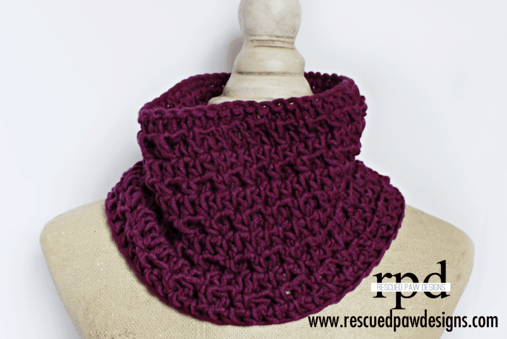 Textured Cowl - Crochet Pattern - EasyCrochet.com