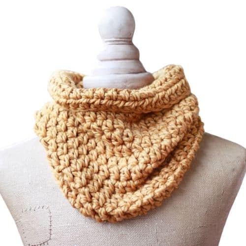 1 Hour Free and Easy Crochet Cowl Pattern