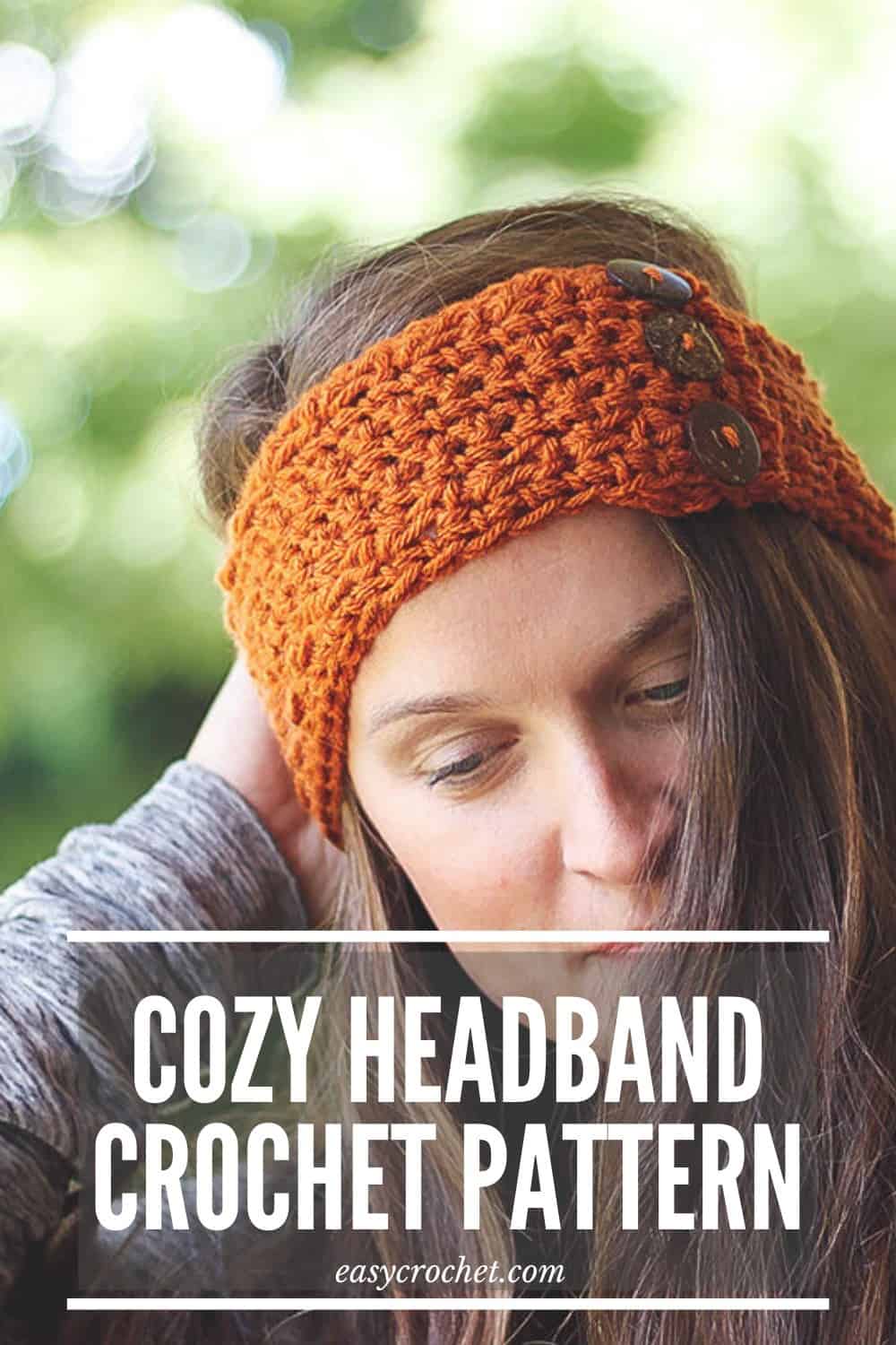 How to Crochet a Pumpkin Earwarmer via @easycrochetcom