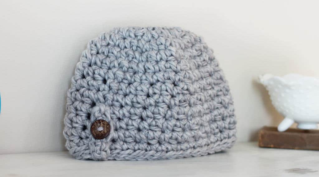 1 Hour Messy Bun Hat-FREE Crochet Pattern - Amelia Makes