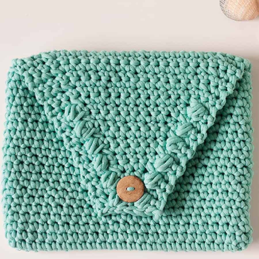 Crochet Clutch Bag Pattern - Easy Crochet