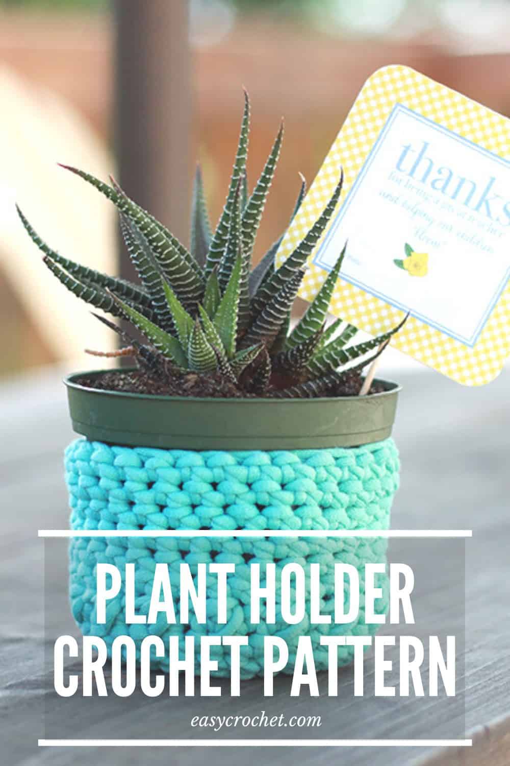 Crochet Plant Holder Pattern: Teacher Gift via @easycrochetcom