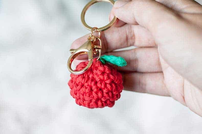 Apple Keychain Crochet Pattern - Great for Back to School! Free Pattern from Easy Crochet. Crochet Apple Pattern www.easycrochet.com - Click to Make now or Pin and Save for Later! 