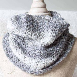 Shimmering Snow Crochet Cowl Pattern