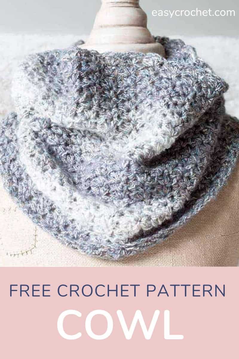 Free Crochet Cowl Pattern that is beginner-friendly and easy to crochet. Find it at easycrochet.com via @easycrochetcom