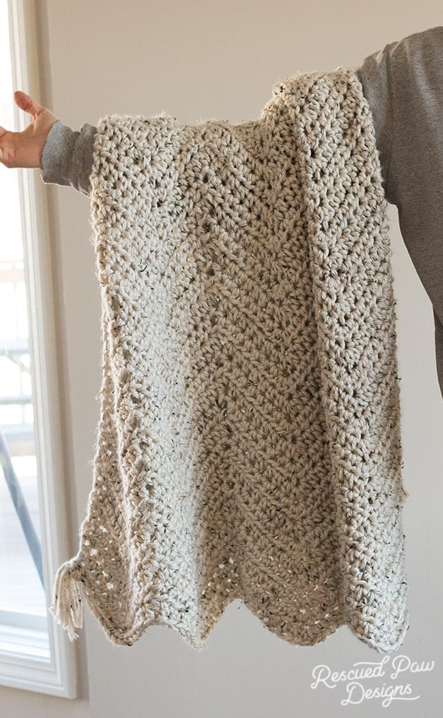 chunky chevron crochet blanket with tassels