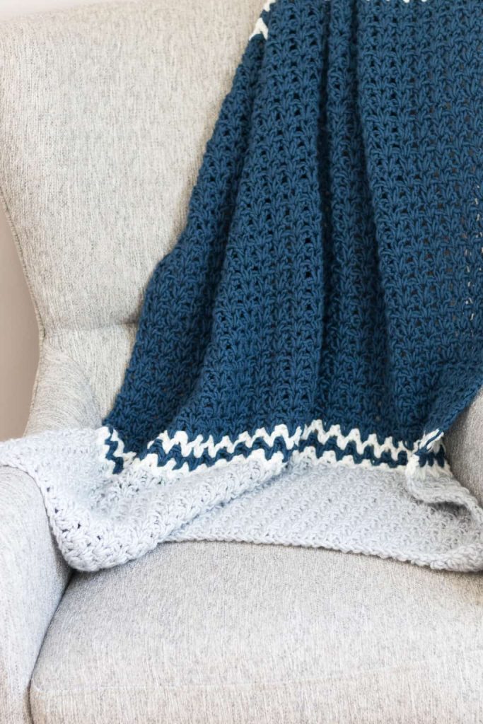 Super Bulky Crochet Blanket pattern by Maria's Blue Crayon