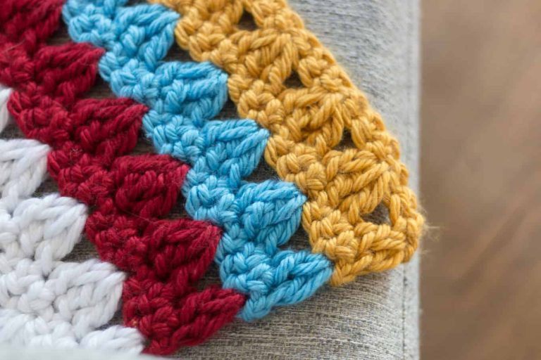 Willow Chair Crochet Throw Blanket Pattern