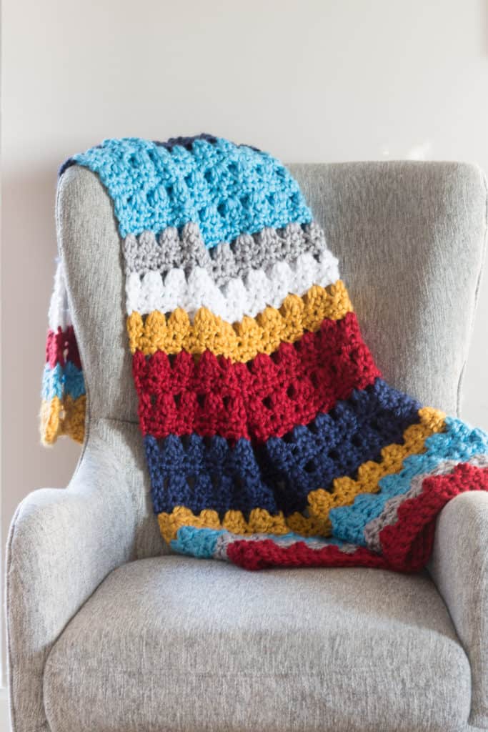 Free DIY Easy Chunky Crochet Rug Pattern with Super Bulky Yarn