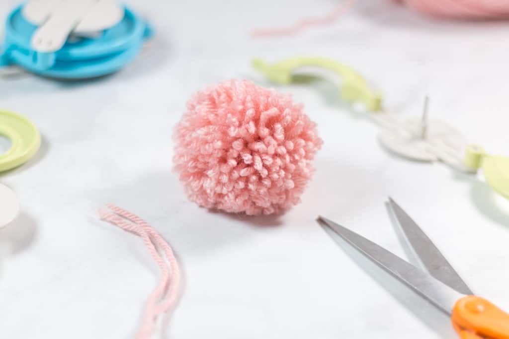 Yarn Ball Pom Pom