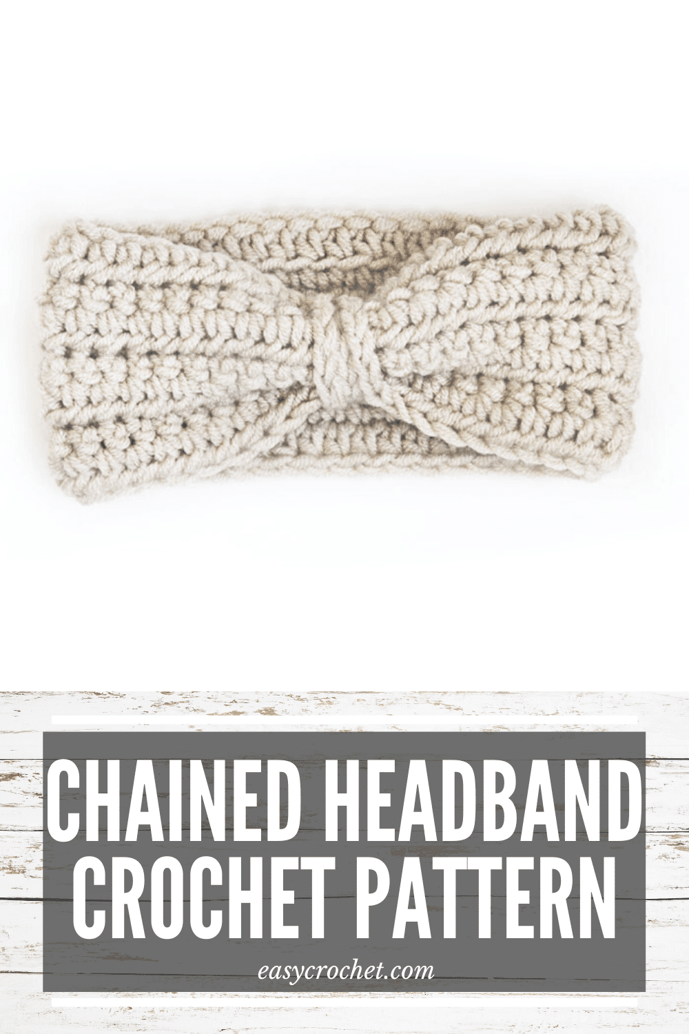 Free crochet ear warmer crochet pattern for an easy to crochet headband. Find this free crochet pattern at easycrochet.com via @easycrochetcom