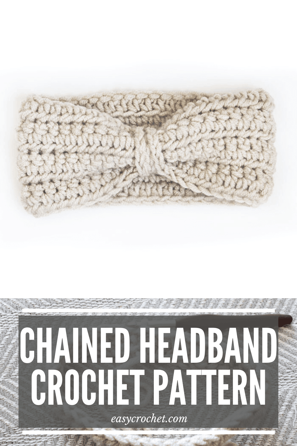 Free crochet ear warmer crochet pattern for an easy to crochet headband. Find this free crochet pattern at easycrochet.com via @easycrochetcom