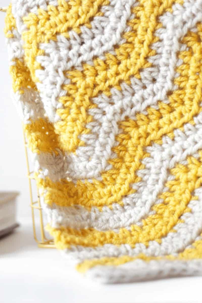 14 Crochet Baby Blanket Free Patterns - EasyCrochet.com