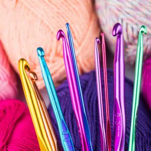 Crochet Hook Sizes & Comparison Chart - EasyCrochet.com