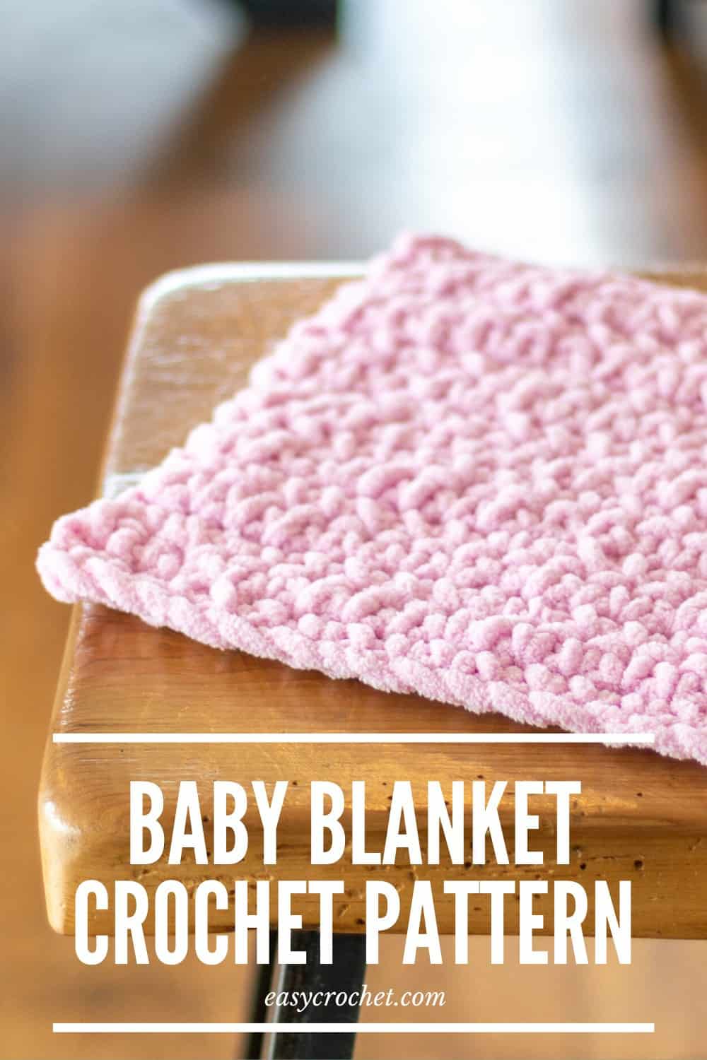 Easy Crochet Baby Blanket Pattern that is GREAT for beginners to make! via @easycrochetcom