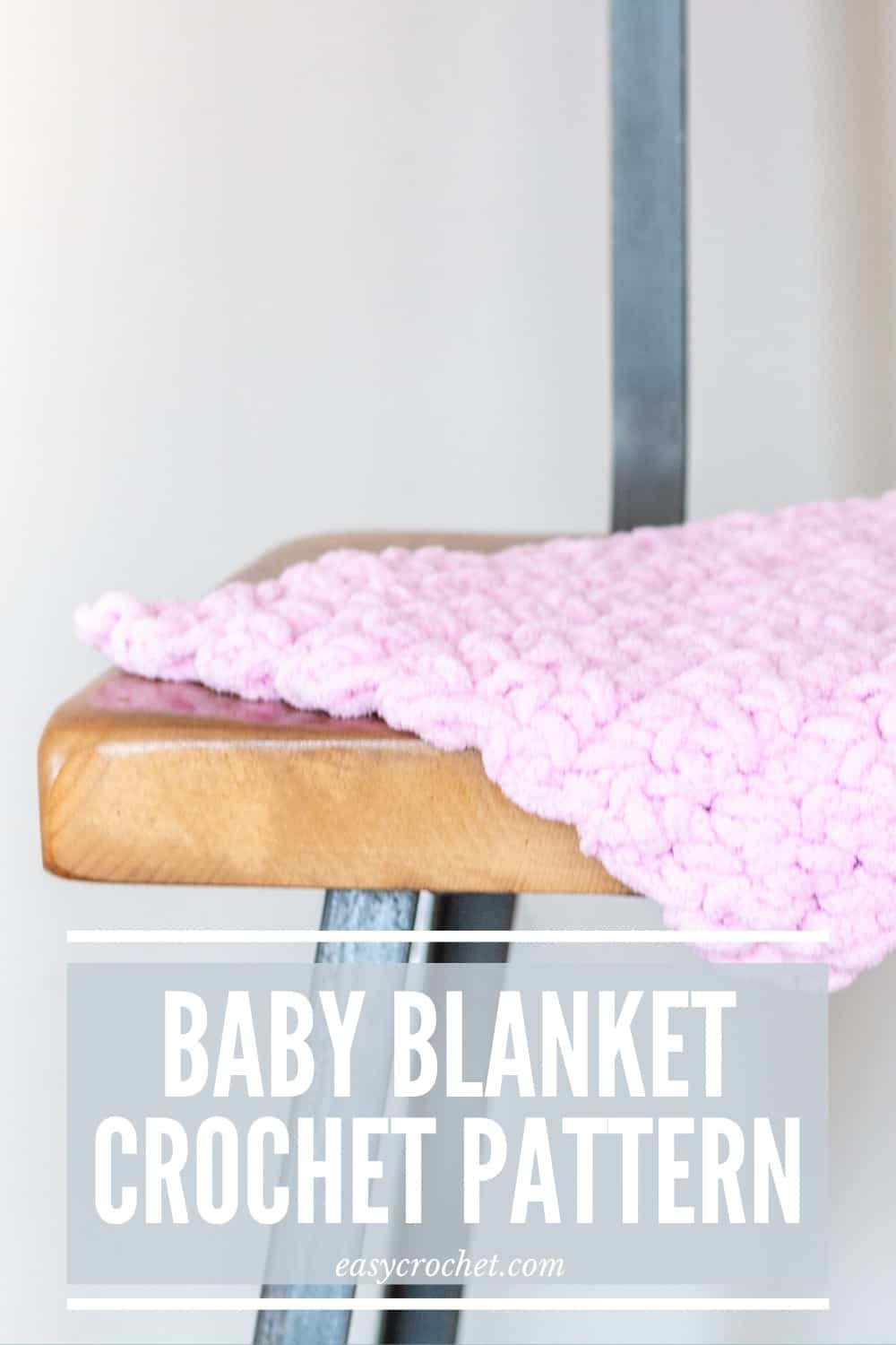 Easy Crochet Baby Blanket Pattern that is GREAT for beginners to make! via @easycrochetcom