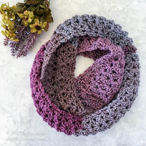 diy crochet infinity scarf