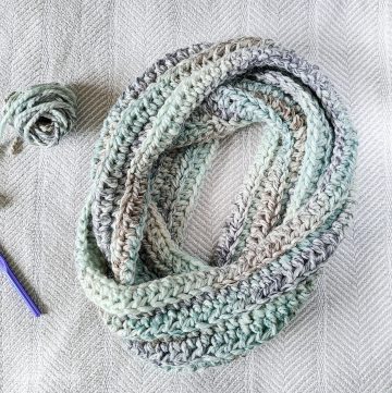 HDC Crochet Infinity Scarf Pattern - Easy Crochet Patterns