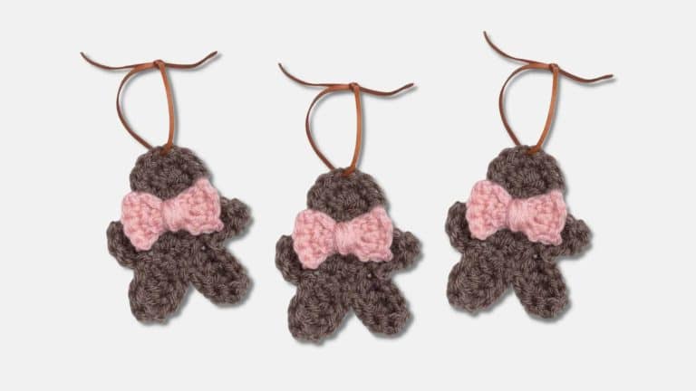 37 Patterns for Christmas Crochet Ornaments (Easy + Free)