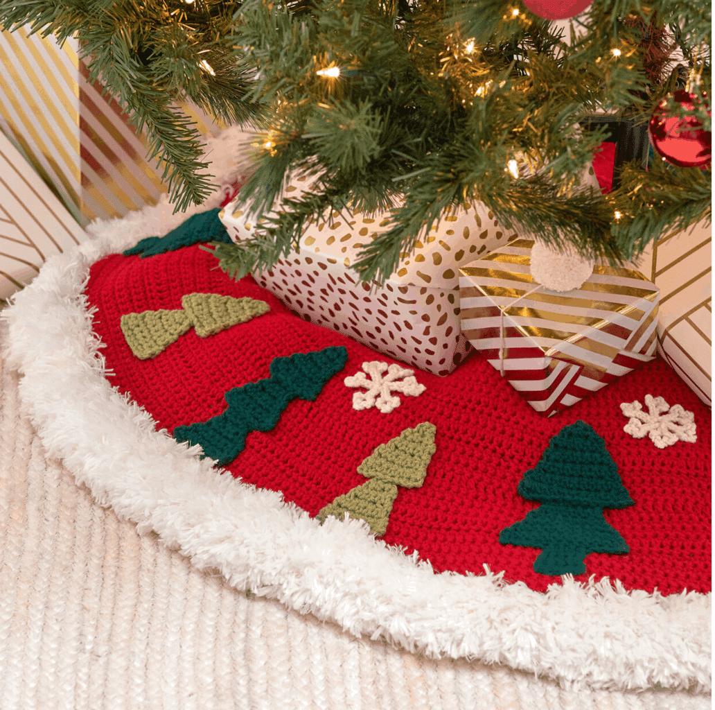 9 Easy Crochet Christmas Tree Skirt Patterns Easy Crochet Patterns