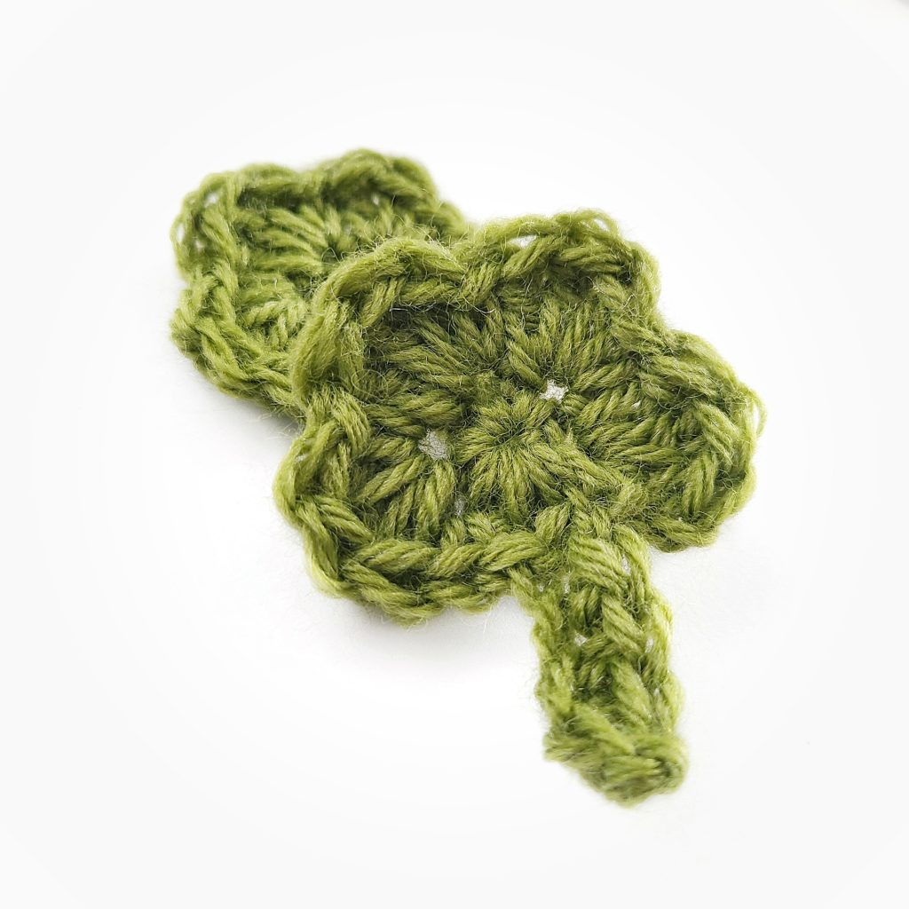 crochet four leaf clover