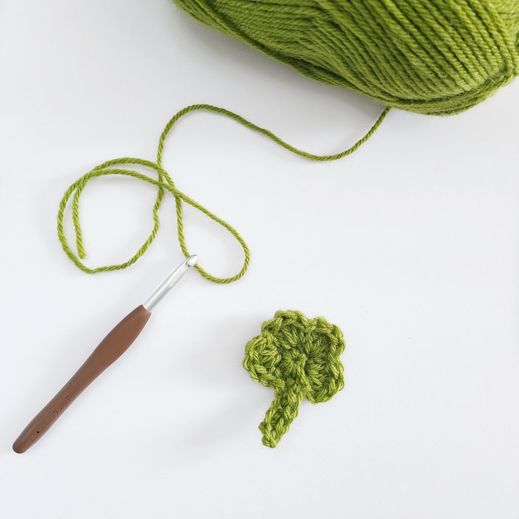 crochet clover made with Vanna's Choice