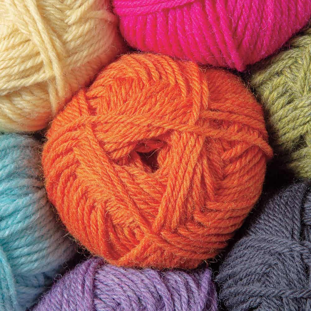 Knit Picks Yarn: Wool of the Andes and Swish DK - Budget Yarn Reviews