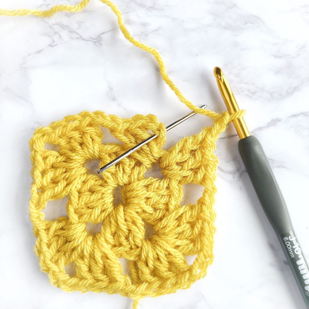 How to crochet a granny square for absolute beginners