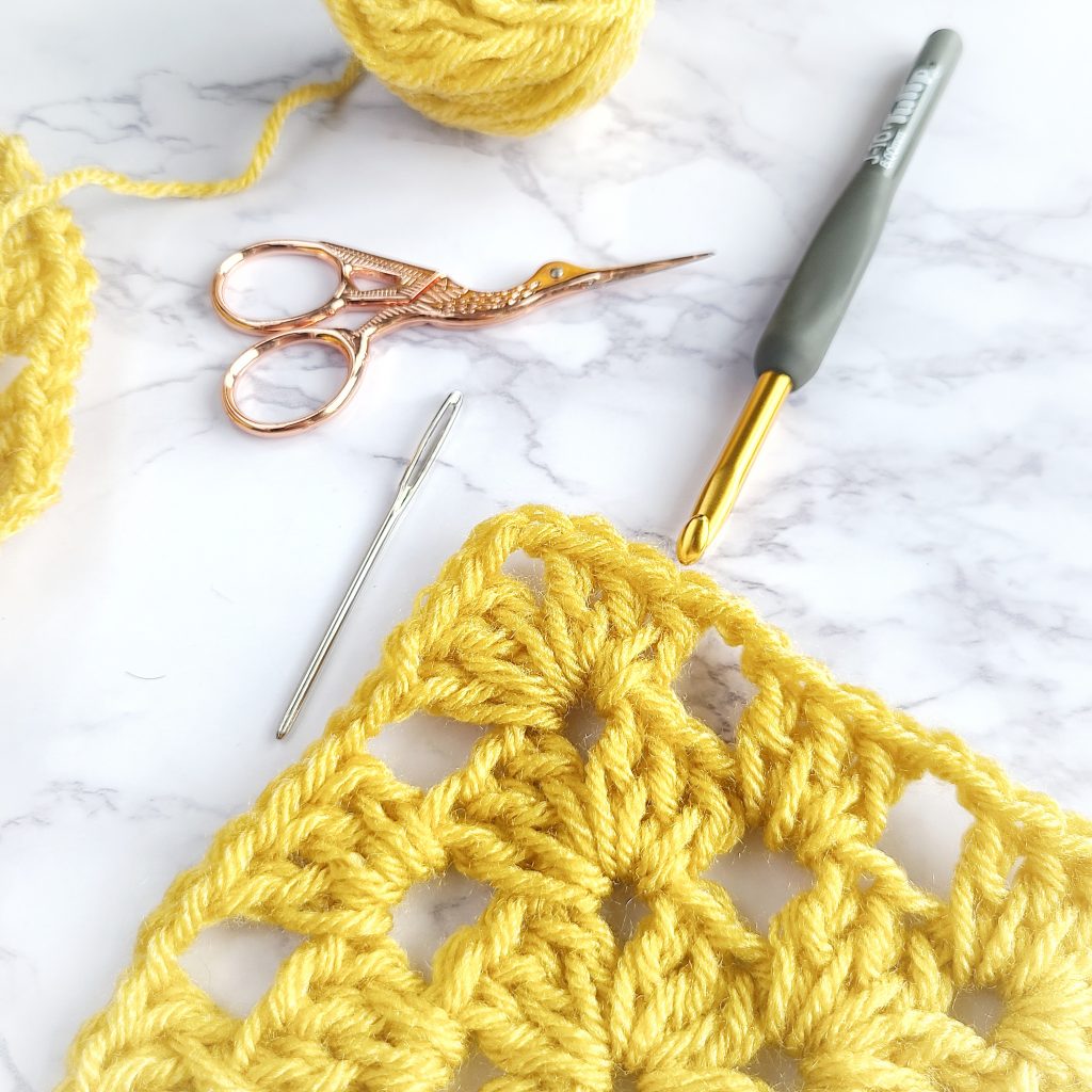 How to crochet a granny square for absolute beginners