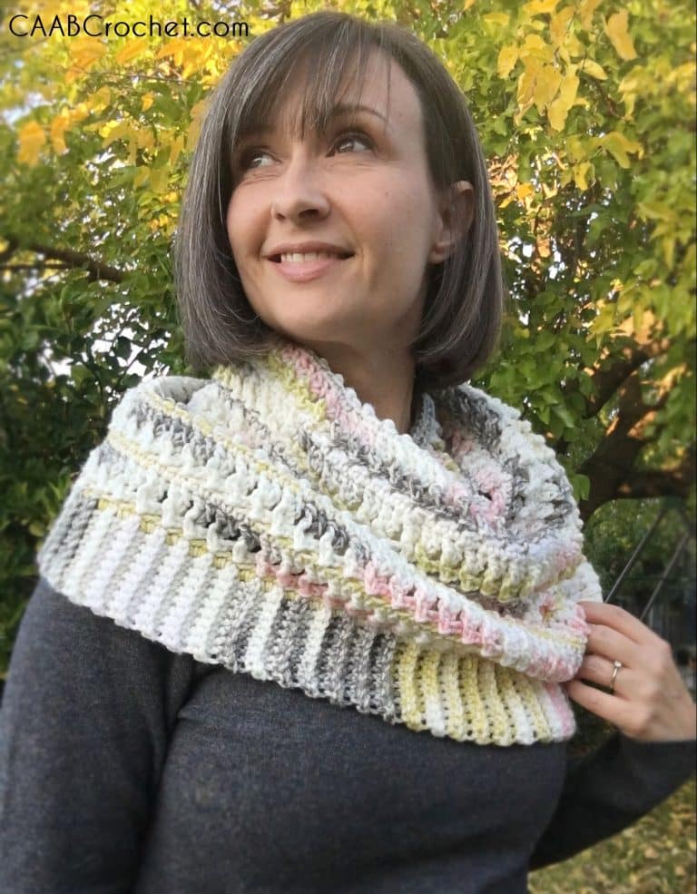 Twisted Chains Cowl