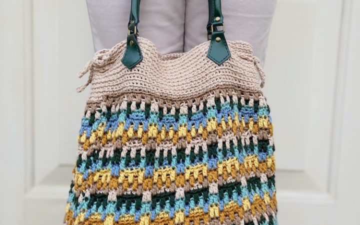 Hayden Mosaic Bag Pattern - EasyCrochet.com