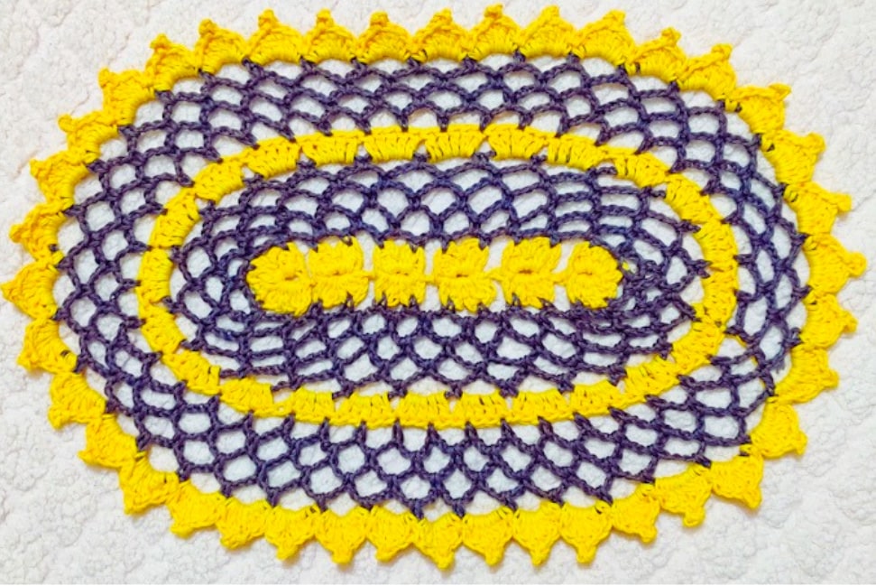 Crochet Oval Lace Doily Pattern - Easy Crochet Patterns