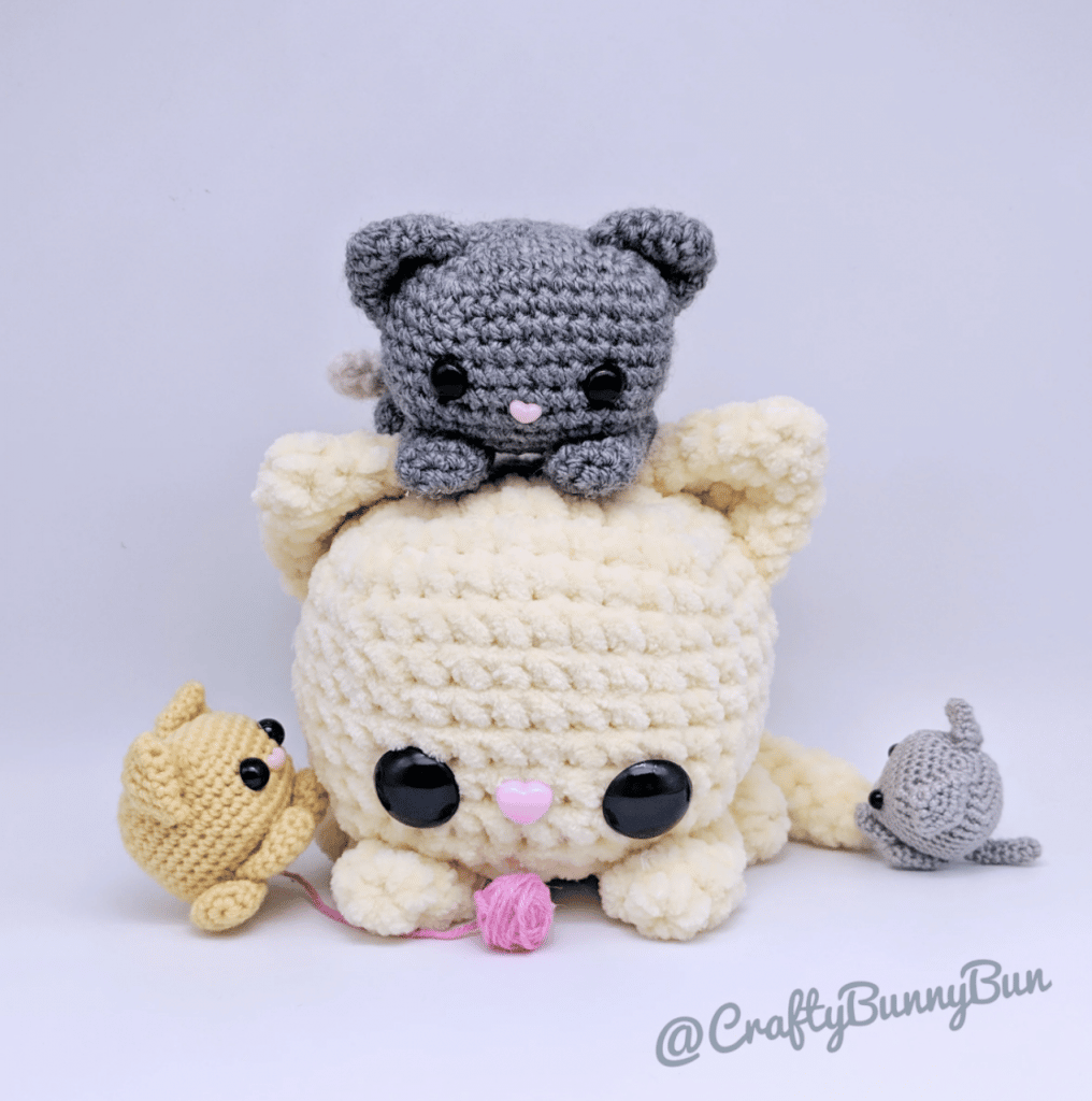 Crochet Kittens amigurumi kit