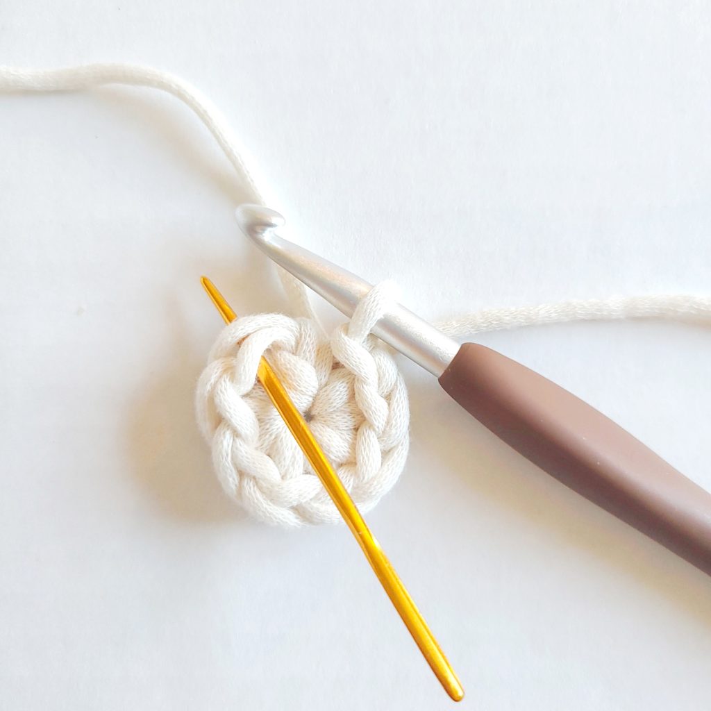 How to Crochet a Magic Ring (Magic Circle Tutorial) - Sarah Maker