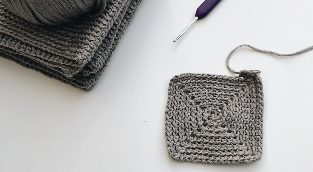 LEFT-HANDED TUTORIAL: How to Crochet a Top Down Sweater - Round