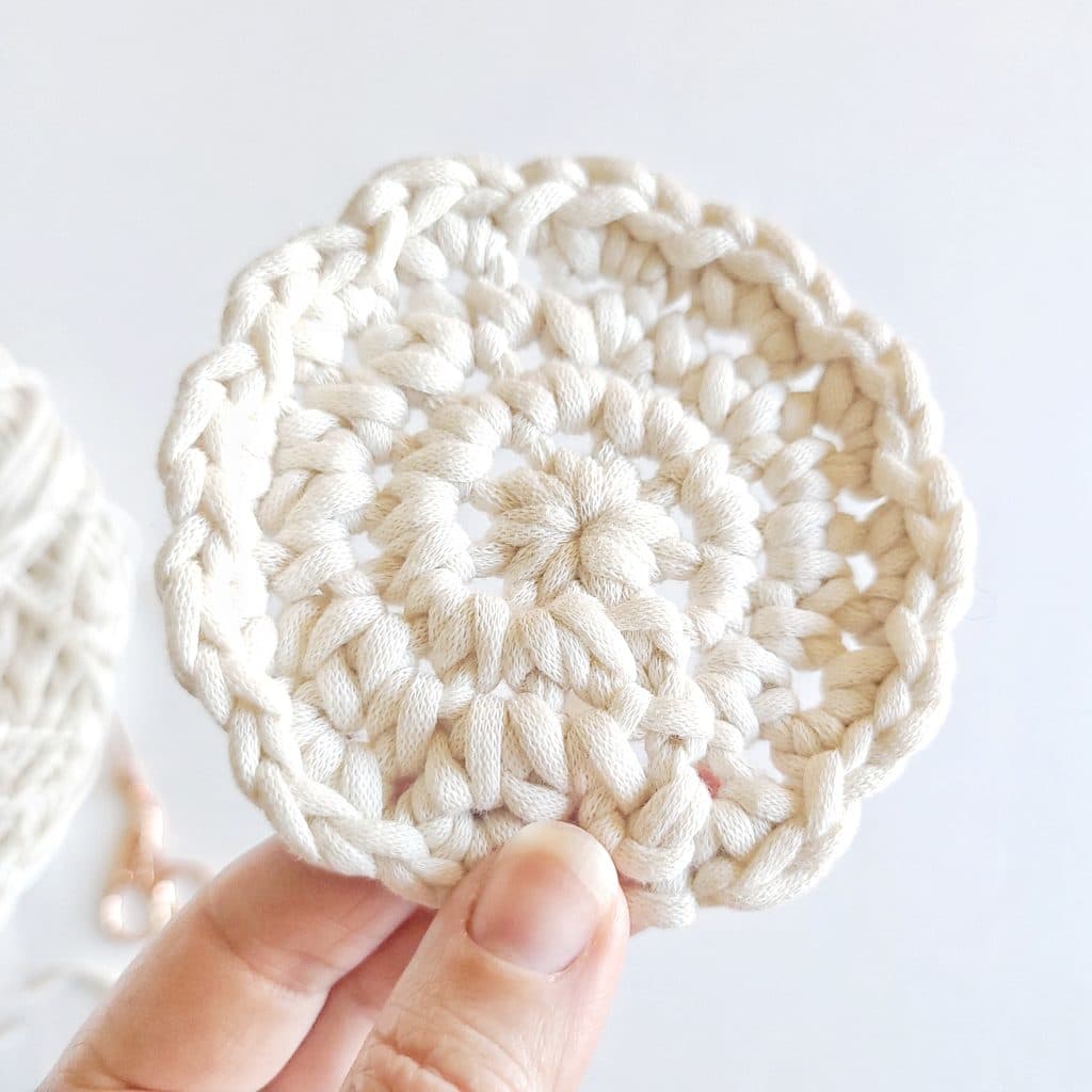 Easy Beginner Crochet Coaster Pattern - Easy Crochet Patterns