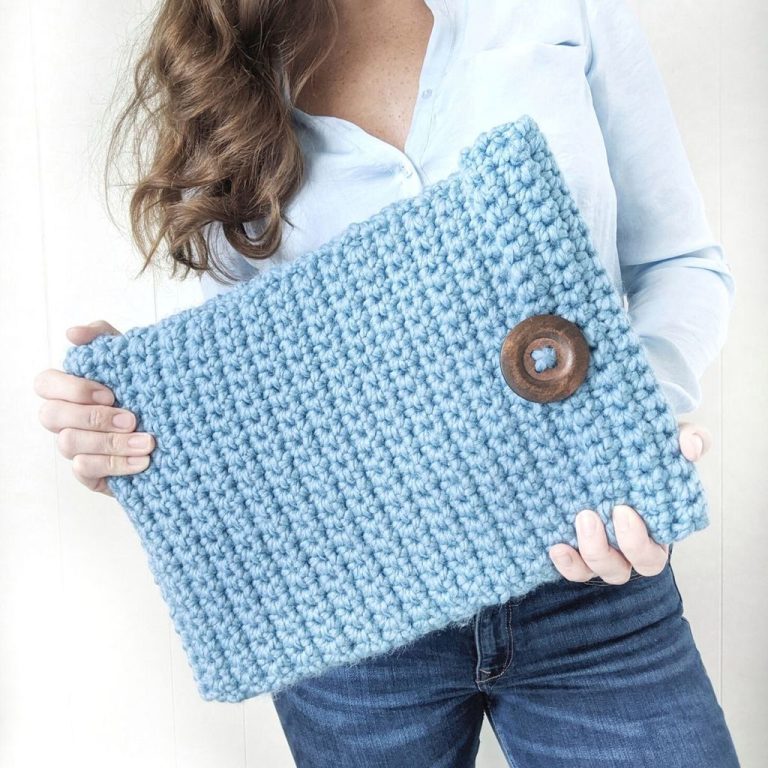 Easy Crochet Laptop Cover