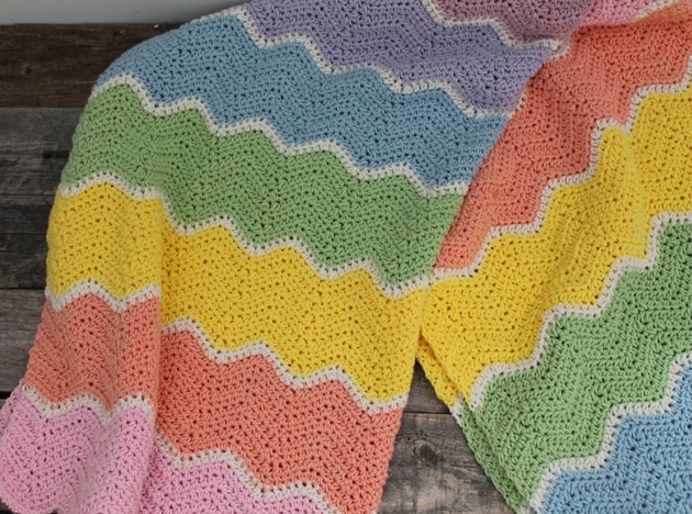 Chevron Blanket with Bernat Blanket Yarn – Free Crochet Pattern » Krafty  Kait