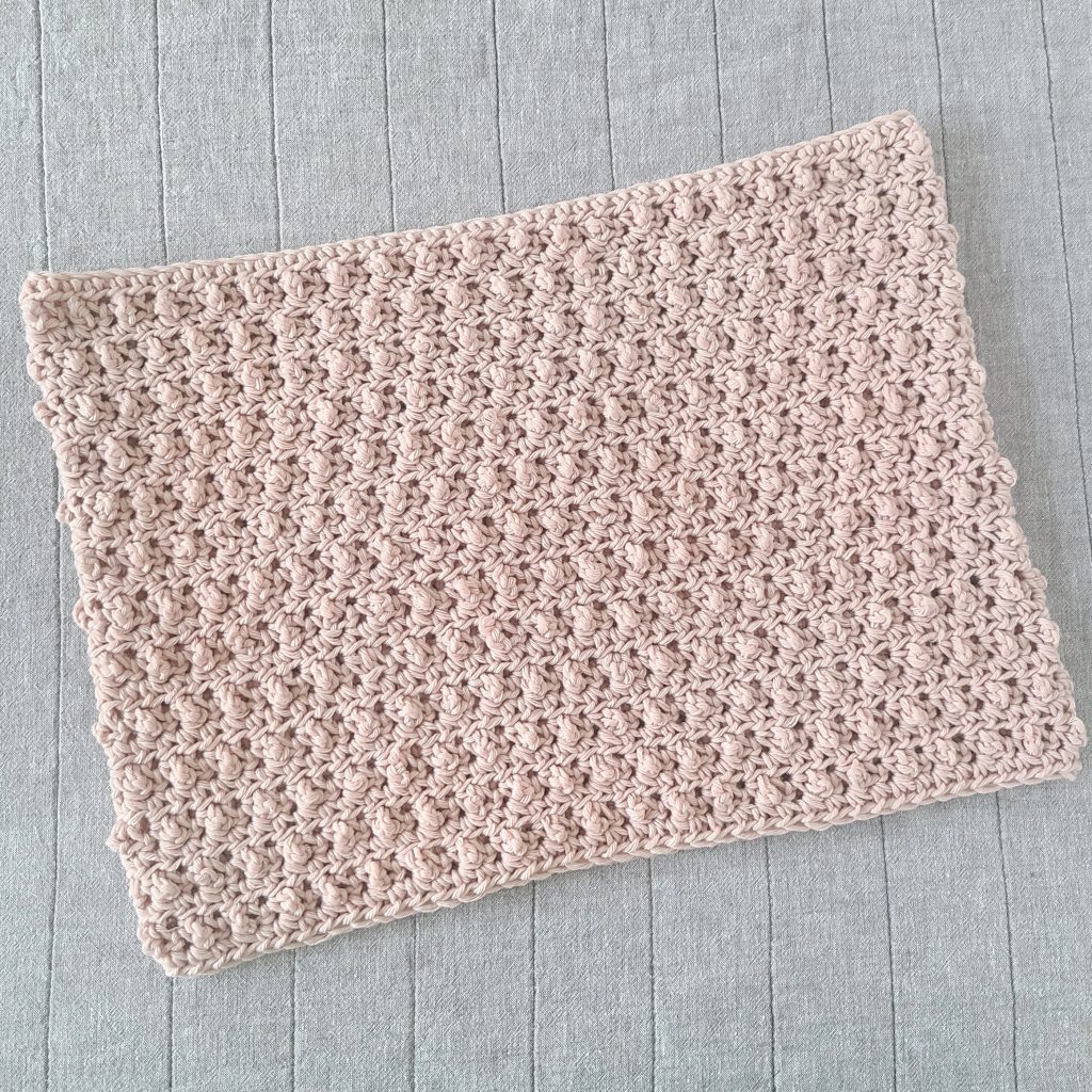 textured crochet cowl pattern