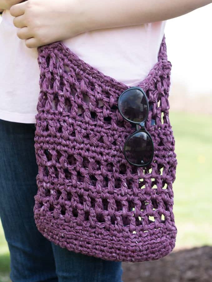 crochet market tote bag pattern using Rewind Yarn