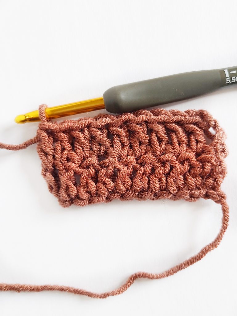 Crochet Crocodile Stitch For Thick Yarns - Crafting Happiness