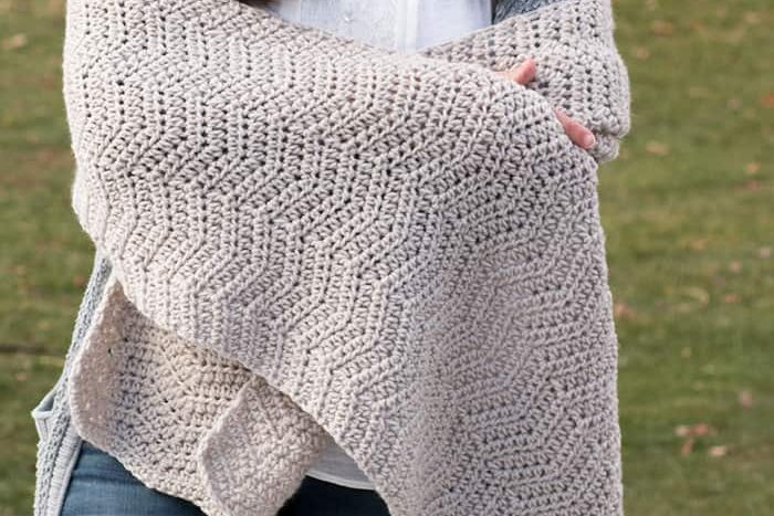 27 Easy Crochet Shawl Patterns (All Free Patterns!) - Easy Crochet Patterns