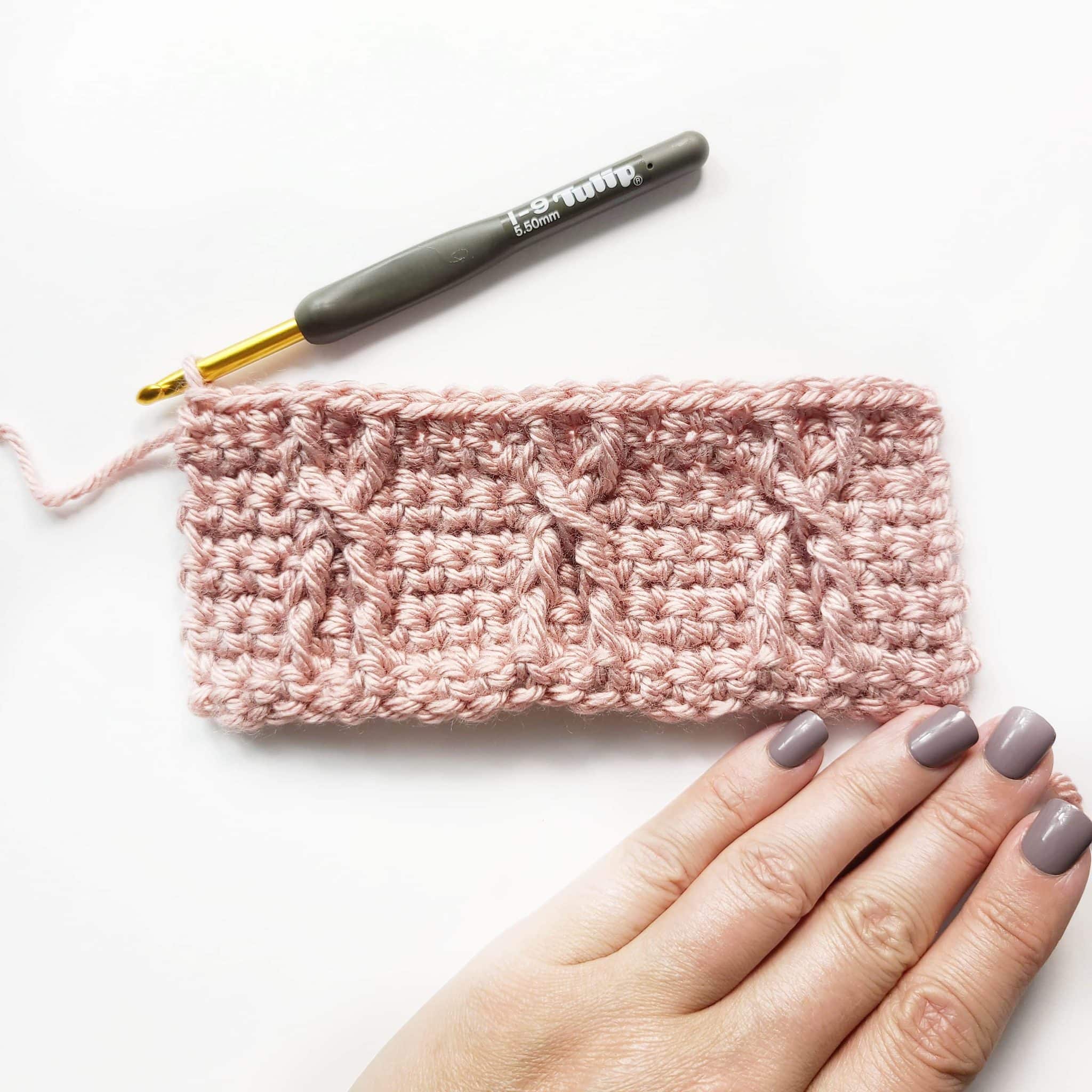 Learn How to crochet the Cable Stitch with this tutorial